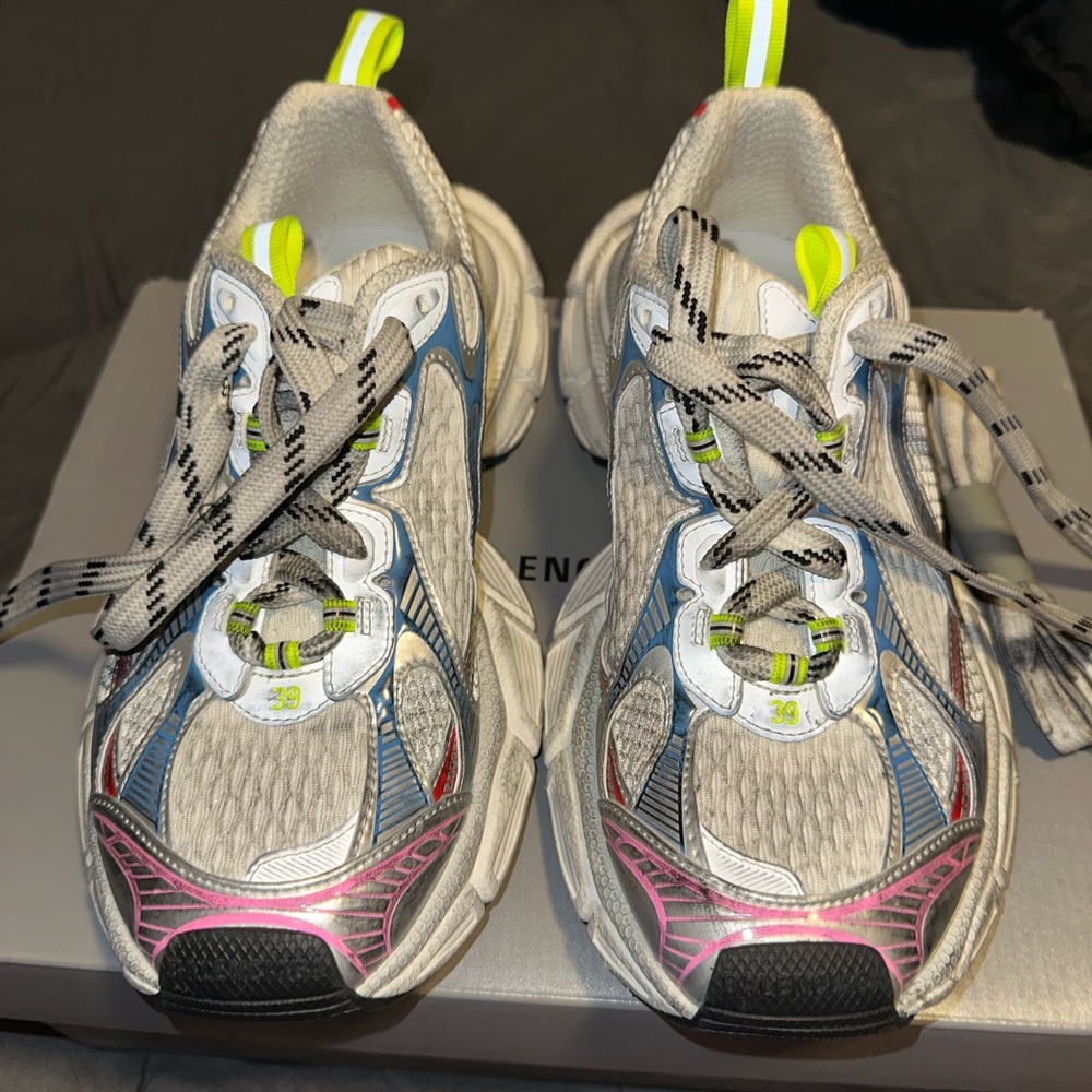 Balenciaga White Gray Sneakers Modern Chunky Design